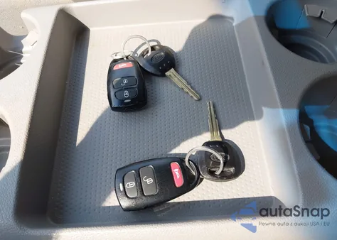 2010 Kia Sedona Lx z USA, uszkodzony, nr VIN KNDMG4C37A6325978